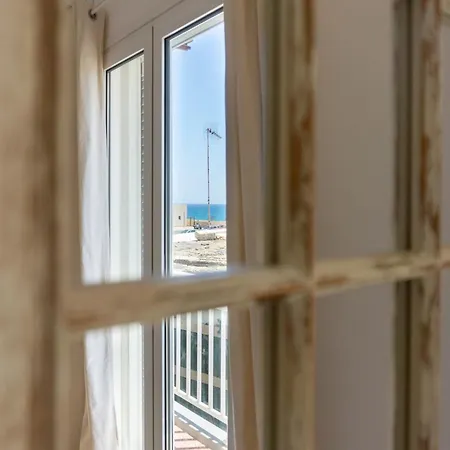 Spacious Seaview In