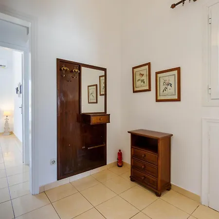 Spacious Seaview In *